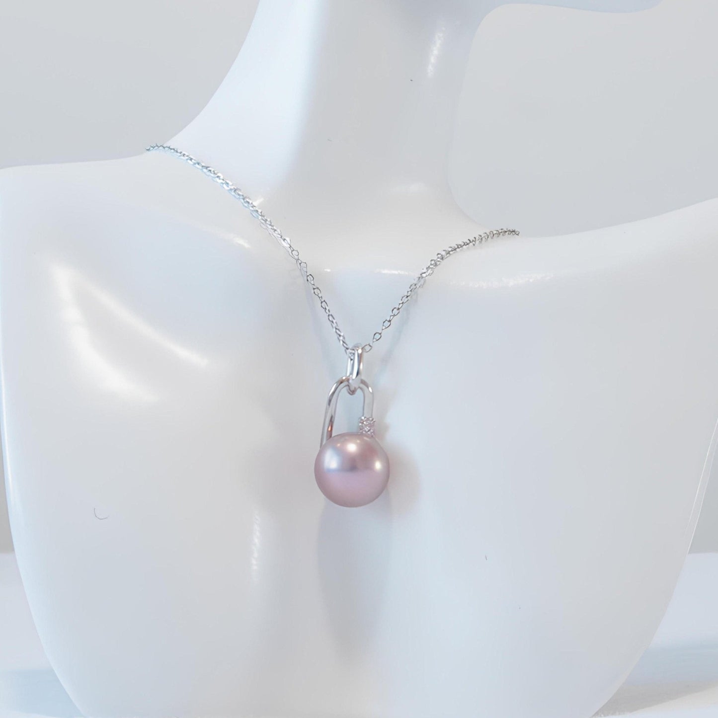Geometric Pearl Pendant - Tricky Lucky