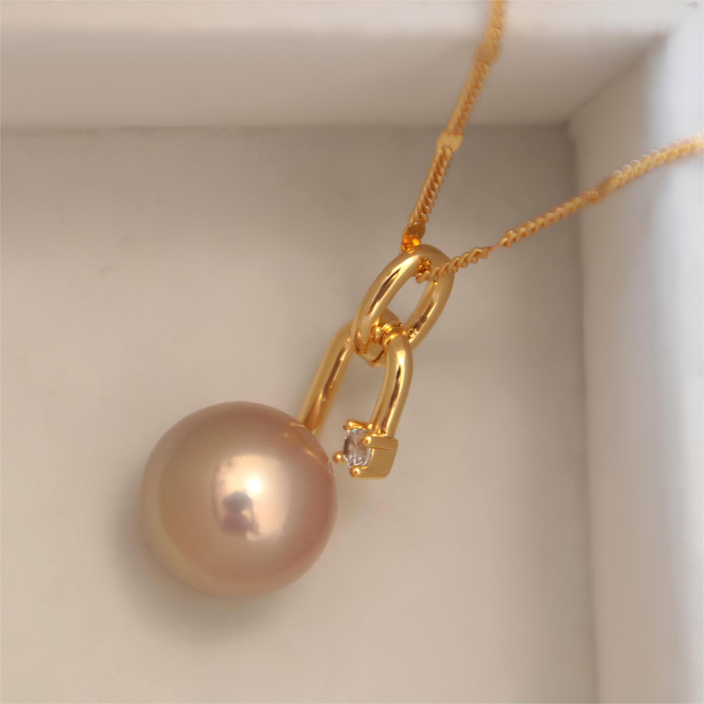 Geometric Pearl Pendant - Tricky Lucky