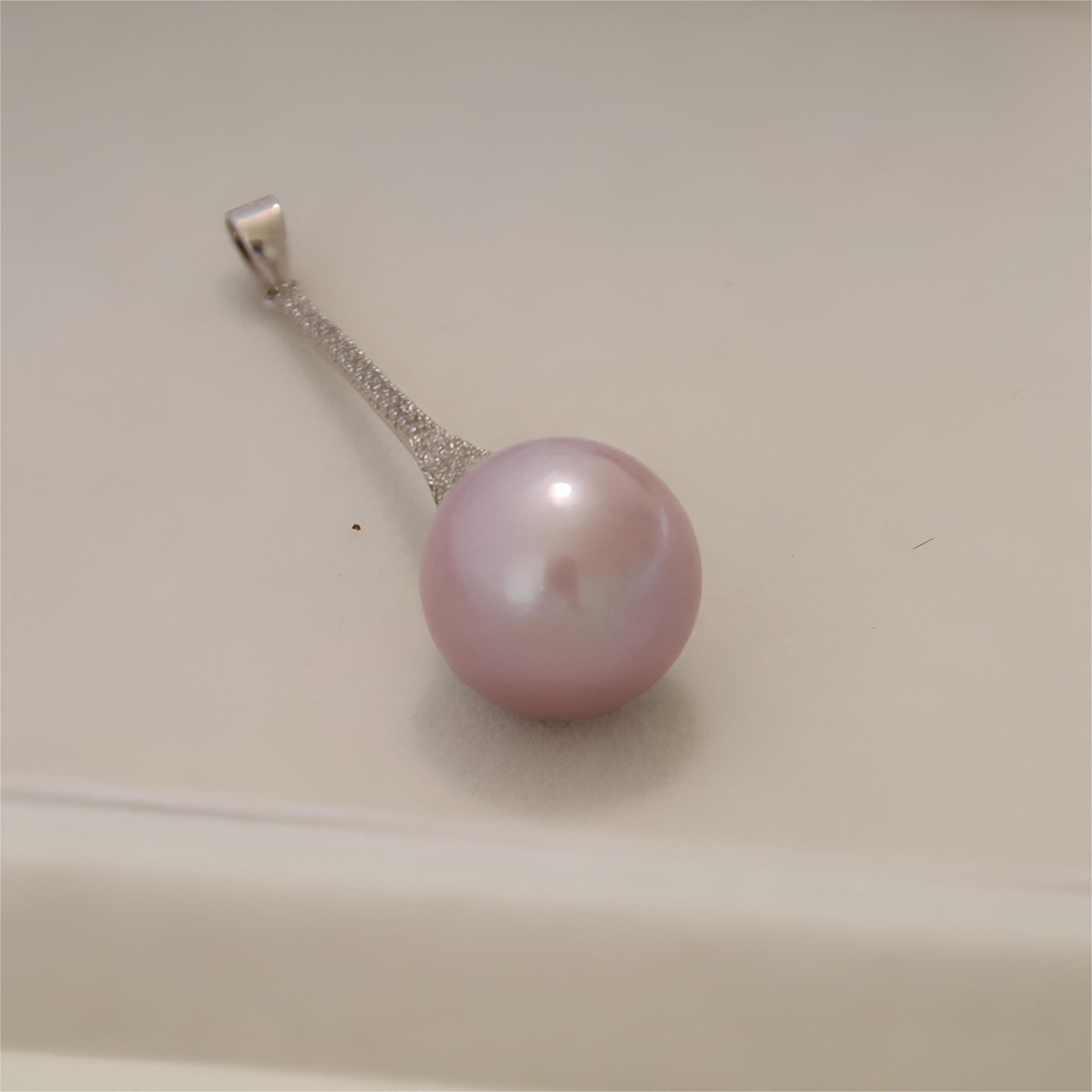 Glamorous Pagoda Pearl Pendant - Tricky Lucky