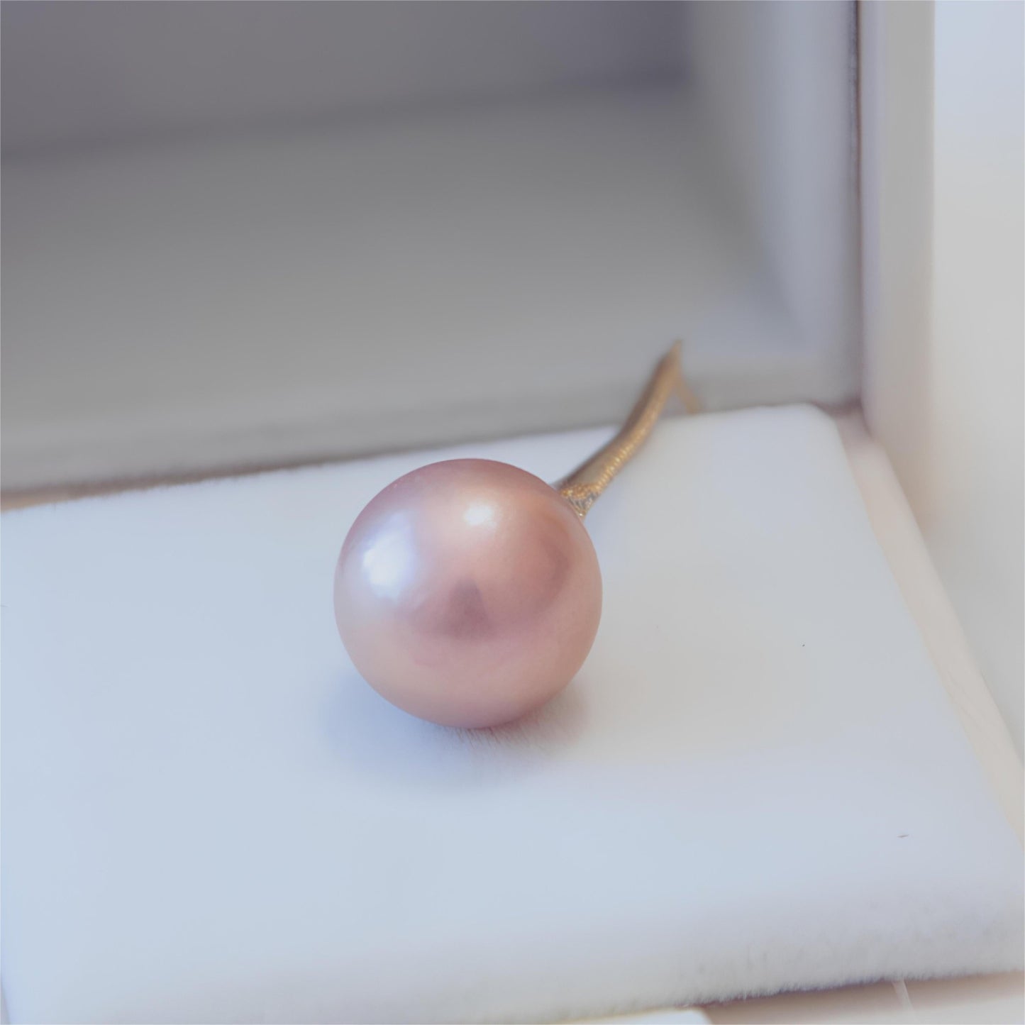 Glamorous Pagoda Pearl Pendant - Tricky Lucky