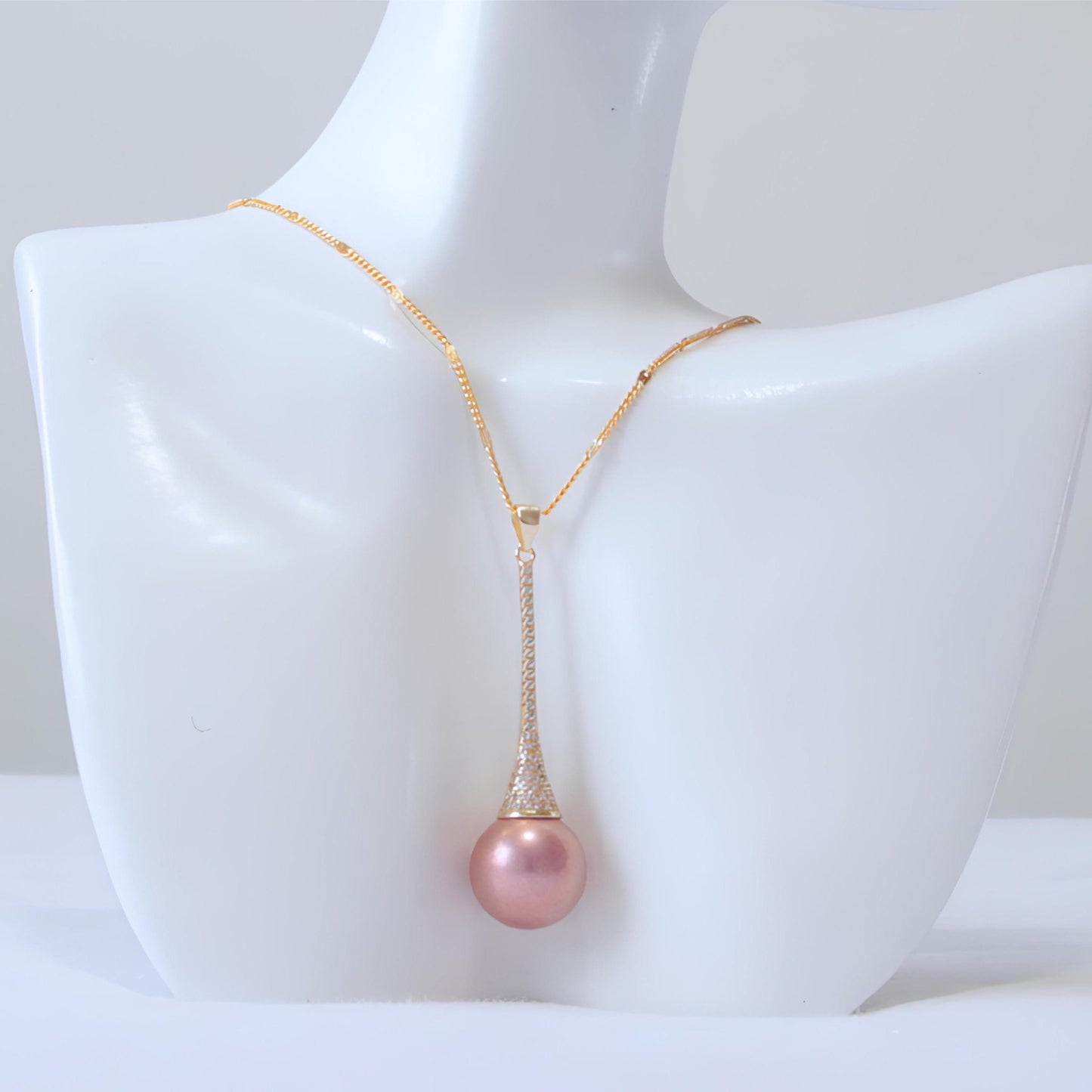 Glamorous Pagoda Pearl Pendant - Tricky Lucky