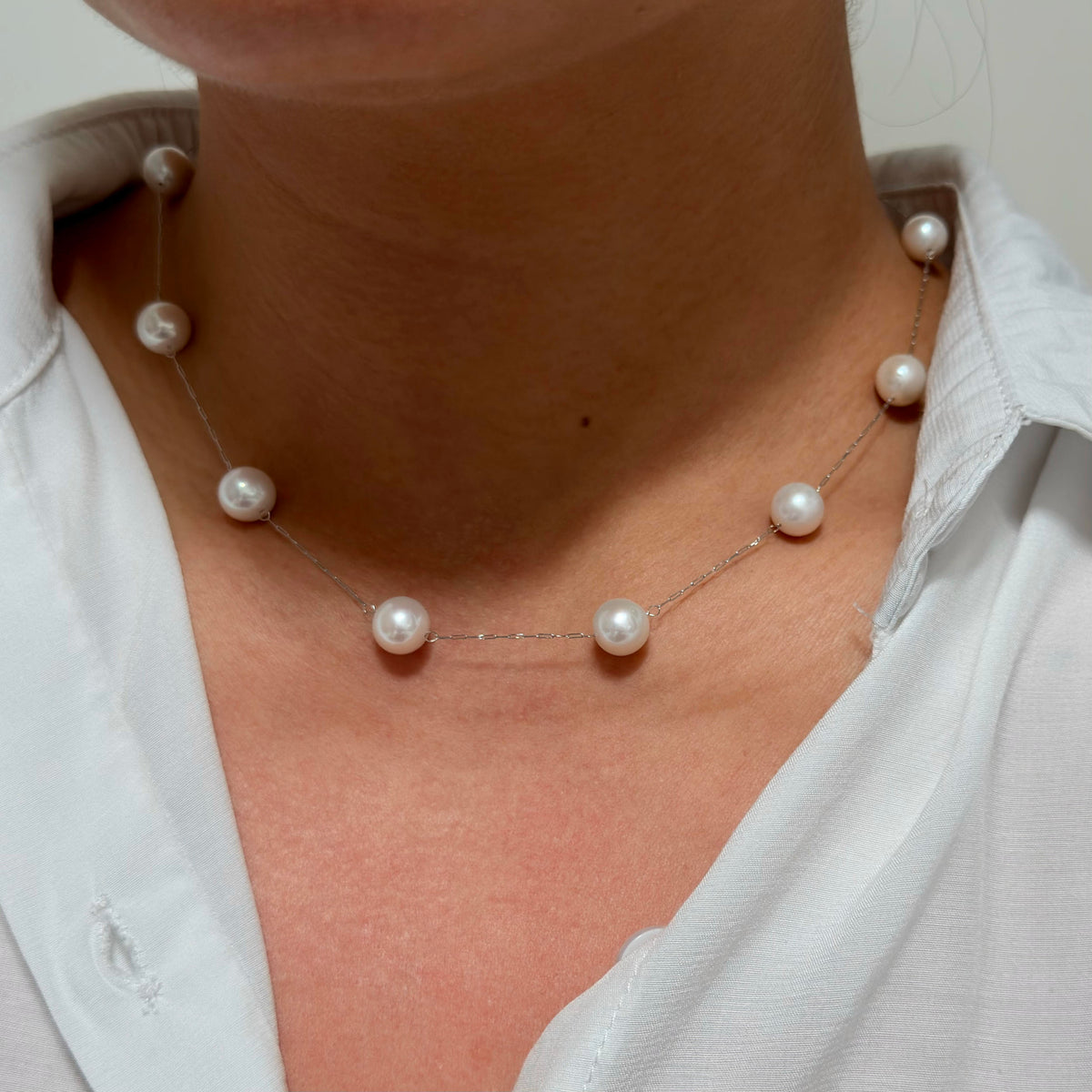 42 cm freshwater pearl station necklace designed to sit at the collarbone.