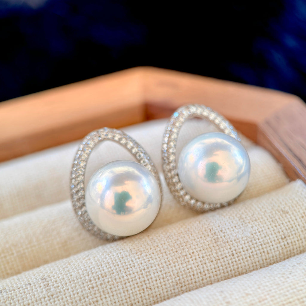 Sparkling 12mm Cold Blue Halo Pearl Stud Earrings