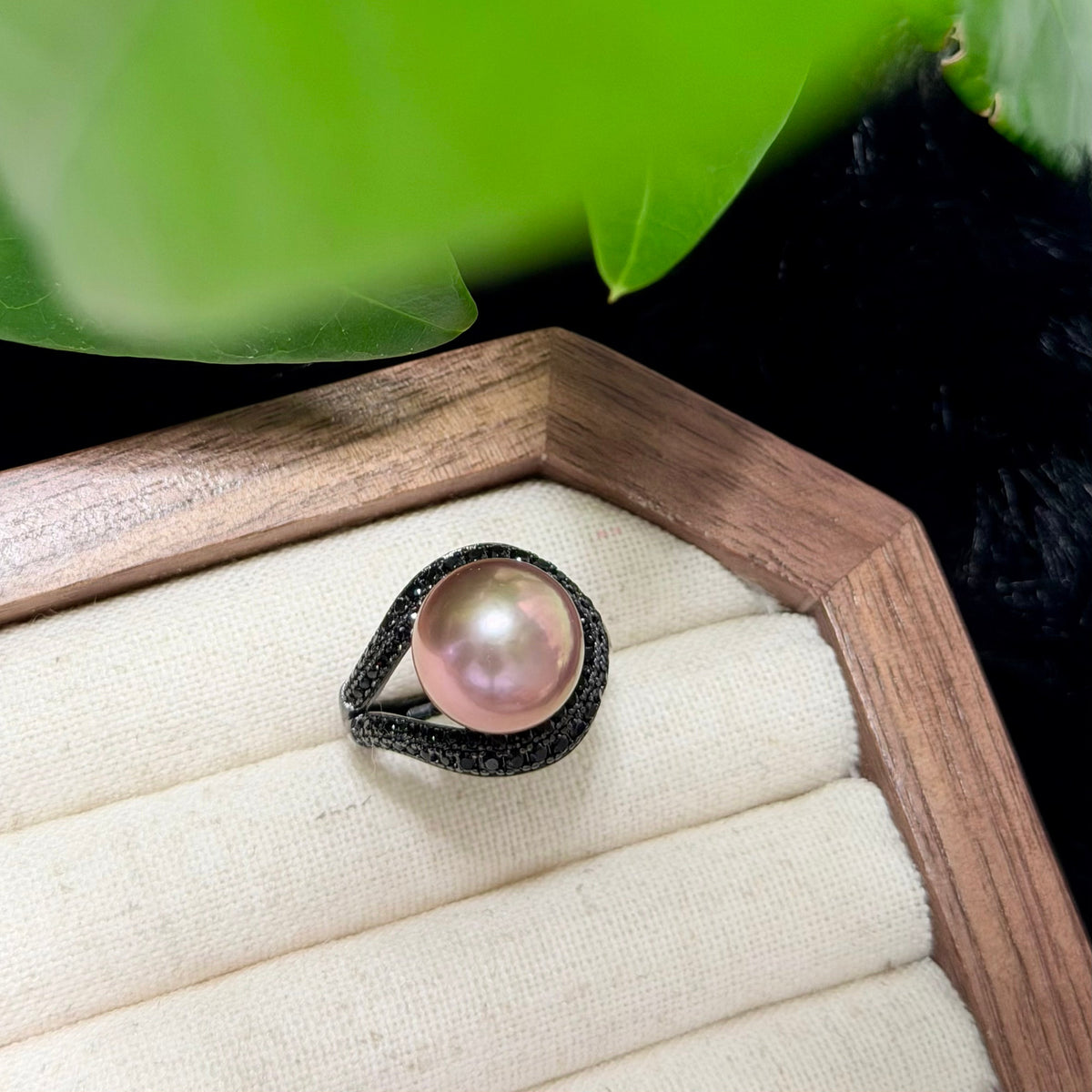 Devil's-eye inspired pearl ring with black zircon frame.