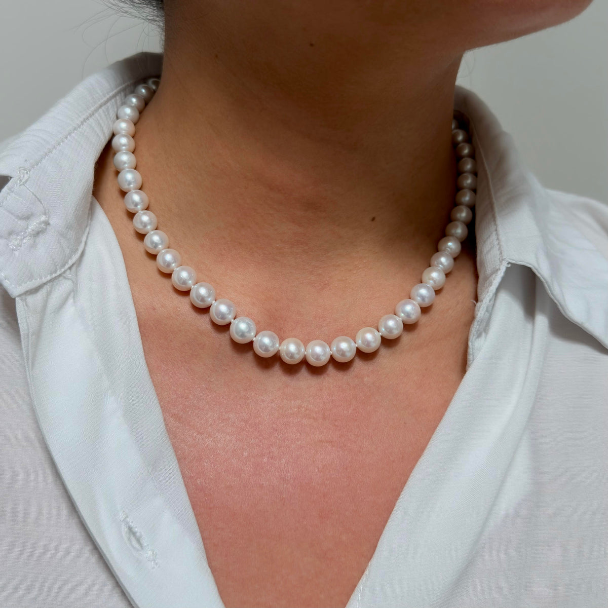 Elegant white freshwater pearl strand suitable for everyday and occasion wear.
