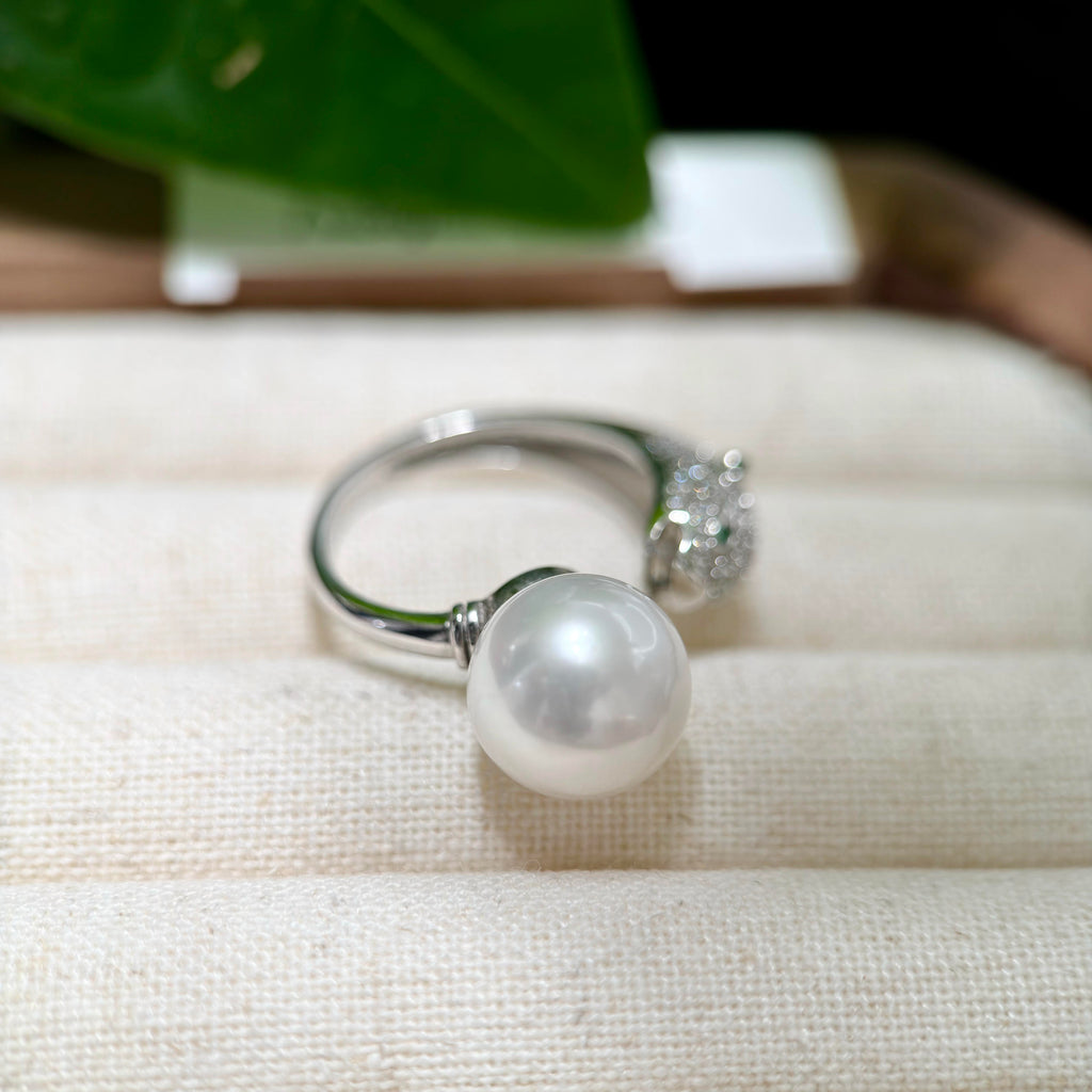 Large white freshwater pearl statement ring.