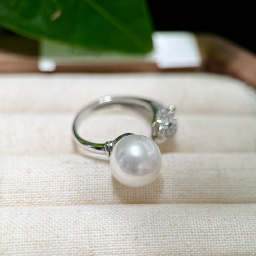 Large white freshwater pearl statement ring.