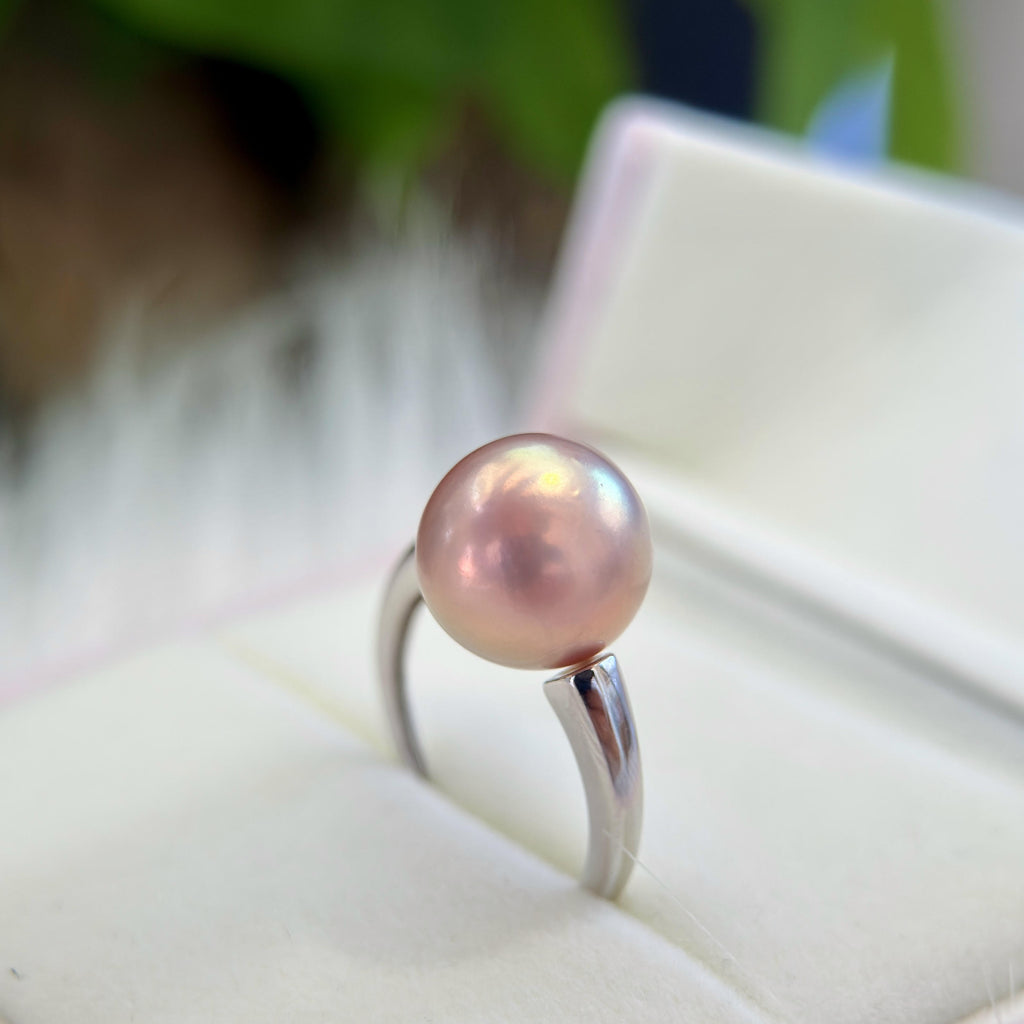 12.4mm Metallic Pink Pearl Ring – Golden Green Halo
