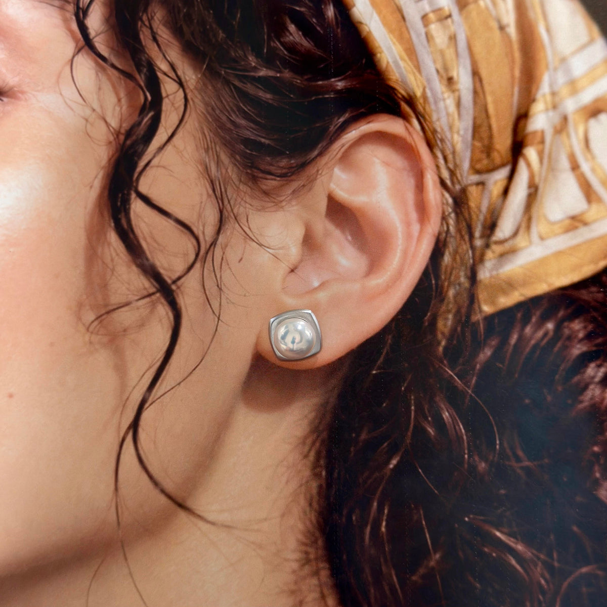 8.8 mm freshwater pearl earrings with exceptionally bright mirror-like lustre.