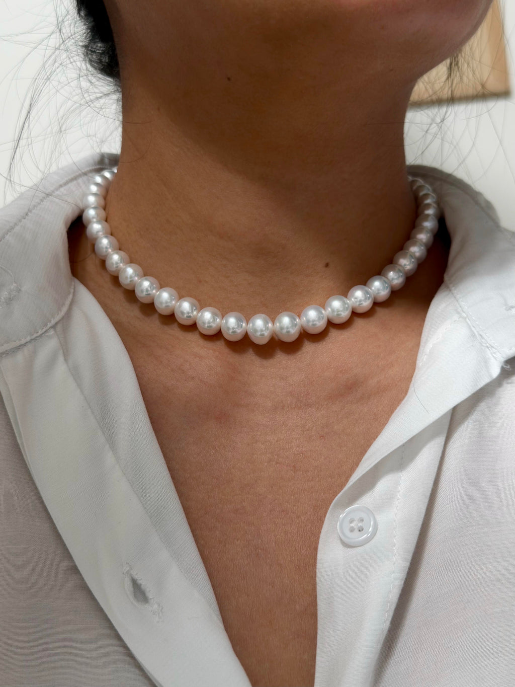 Classic freshwater pearl jewelry with luminous natural lustre.