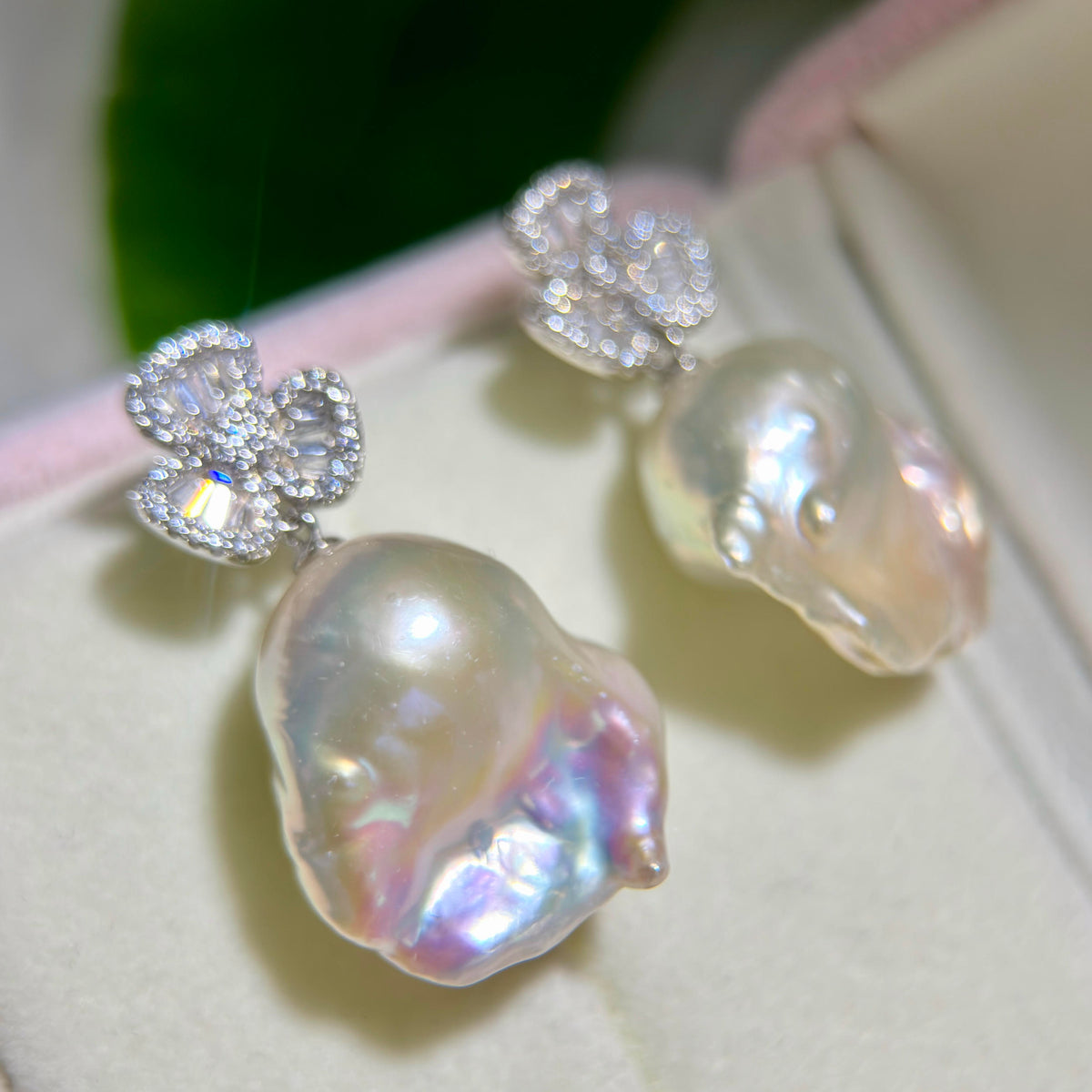 20 mm baroque pearl earrings set in 925 sterling silver.
