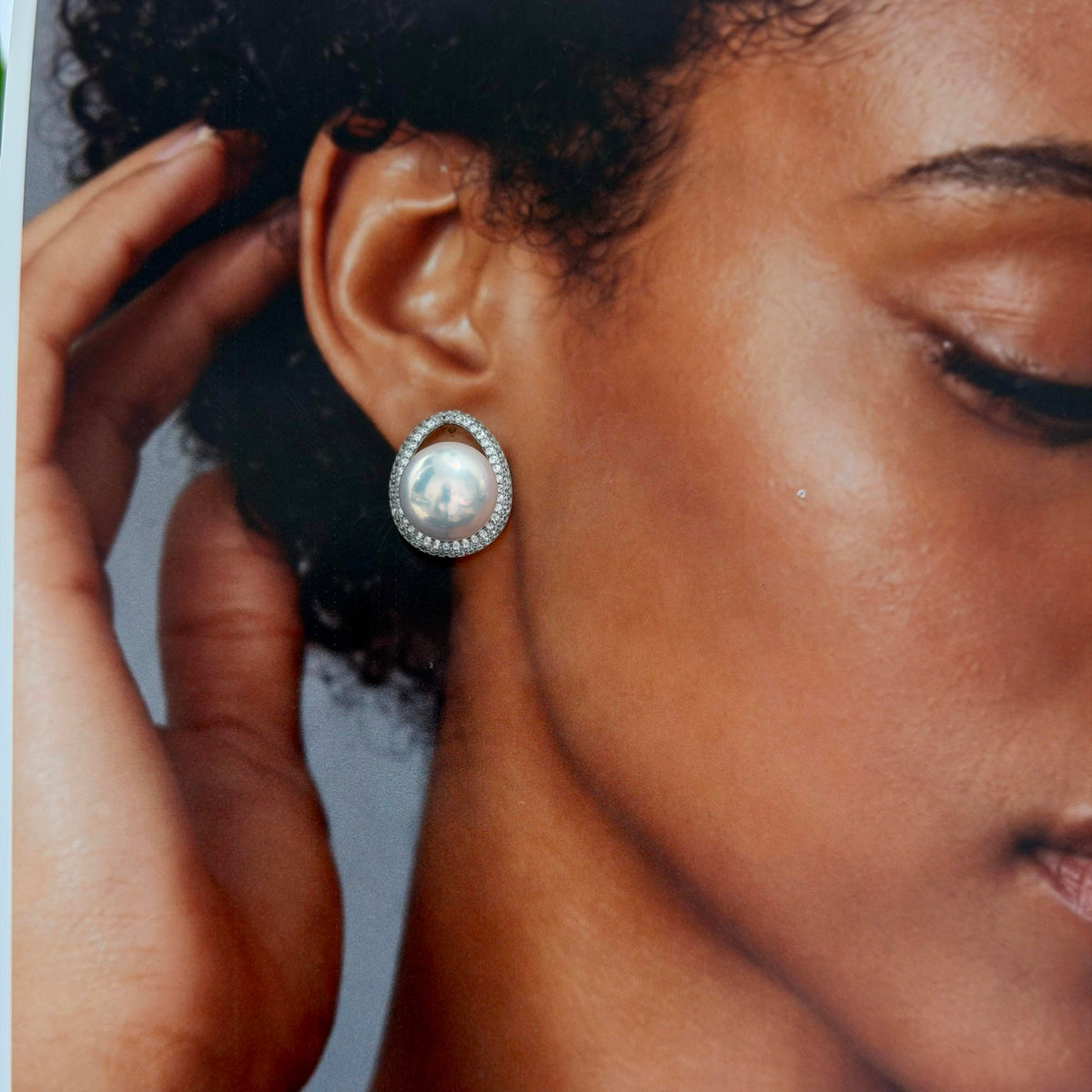 Sparkling 12mm Cold Blue Halo Pearl Stud Earrings