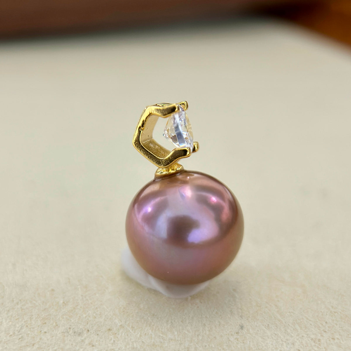 12.2mm Red Purple Pearl Pendant