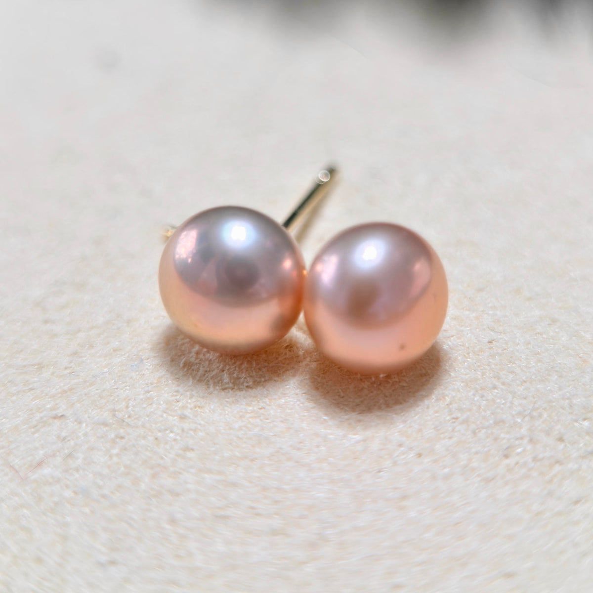 Colorful Flat Freshwater Pearl Stud Earrings – Minimalist