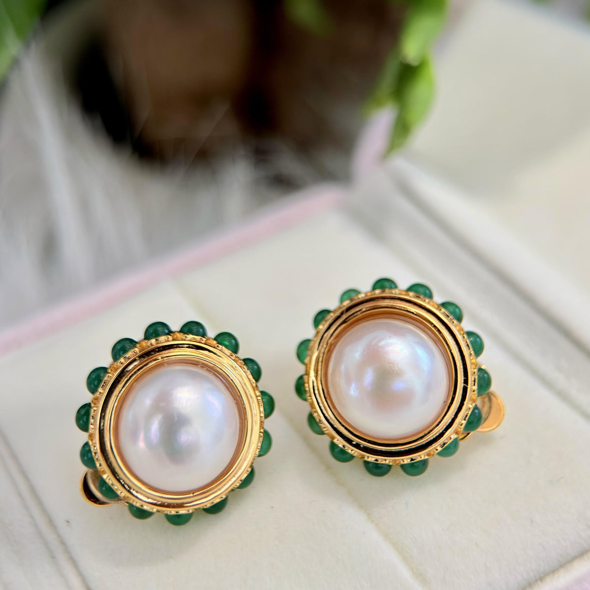 12.3mm White Pearl Clip-On Earrings – Chrysoprase Design