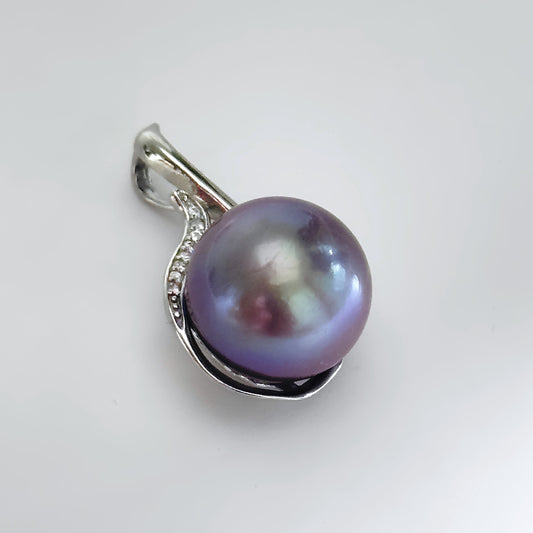 Ghost Purple Pearl Pendant