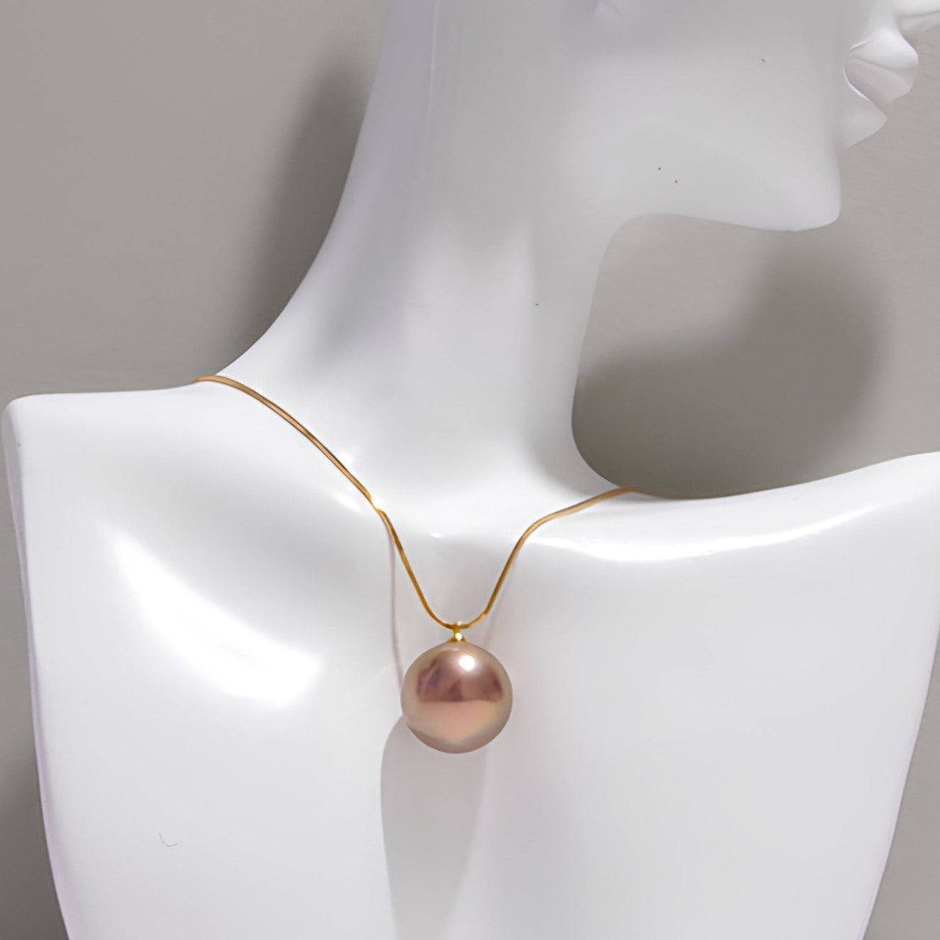 Rebel Girl's Pearl Necklace