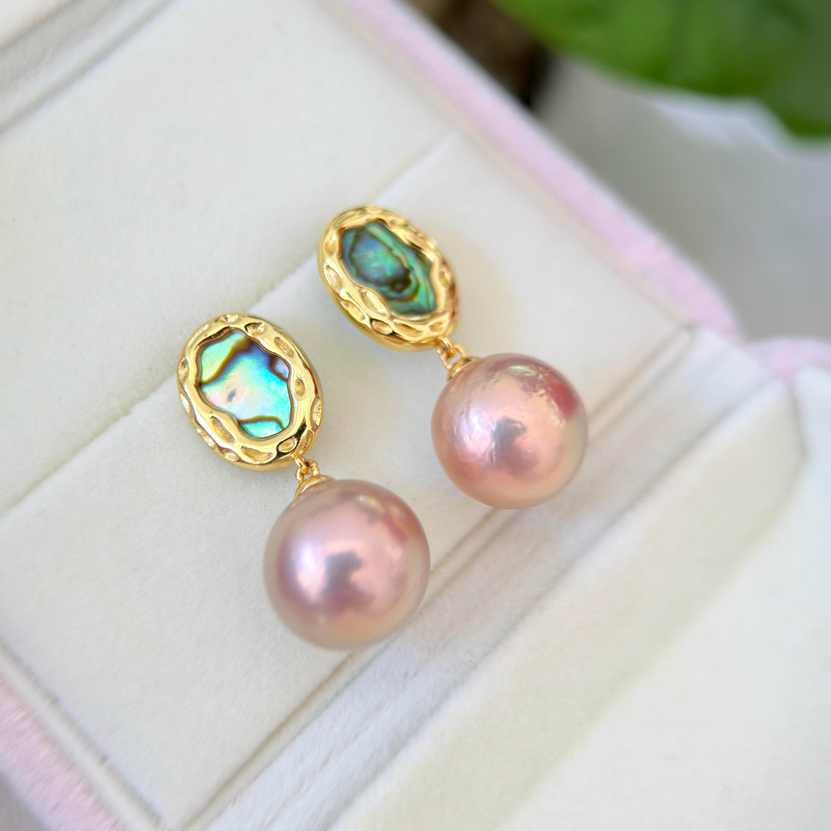 12.7mm Reddish-Brown Pearl Drop Earrings – Green Aurora Halo