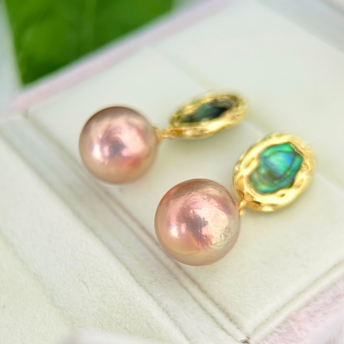 12.7mm Reddish-Brown Pearl Drop Earrings – Green Aurora Halo