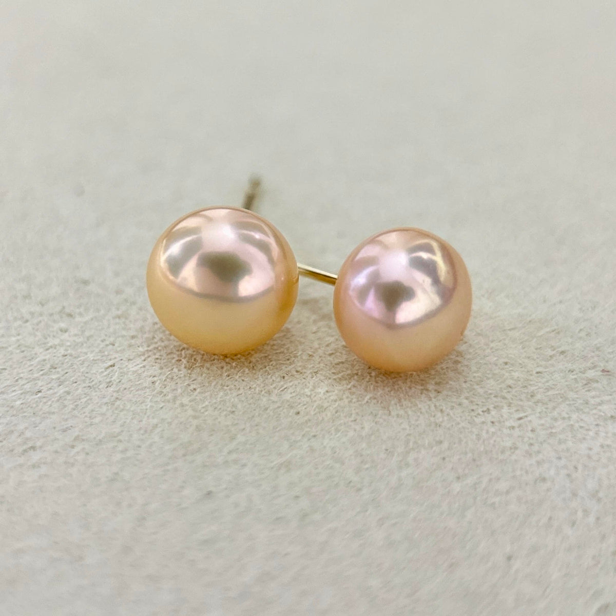 Colorful Flat Freshwater Pearl Stud Earrings – Minimalist