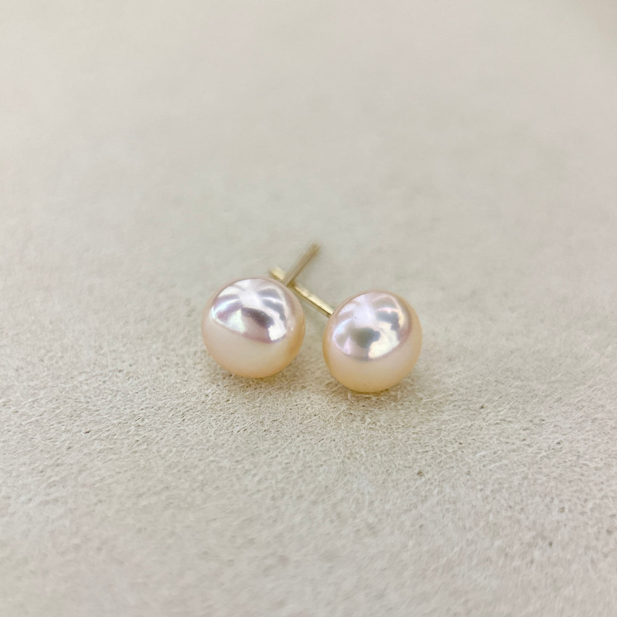 Colorful Flat Freshwater Pearl Stud Earrings – Minimalist