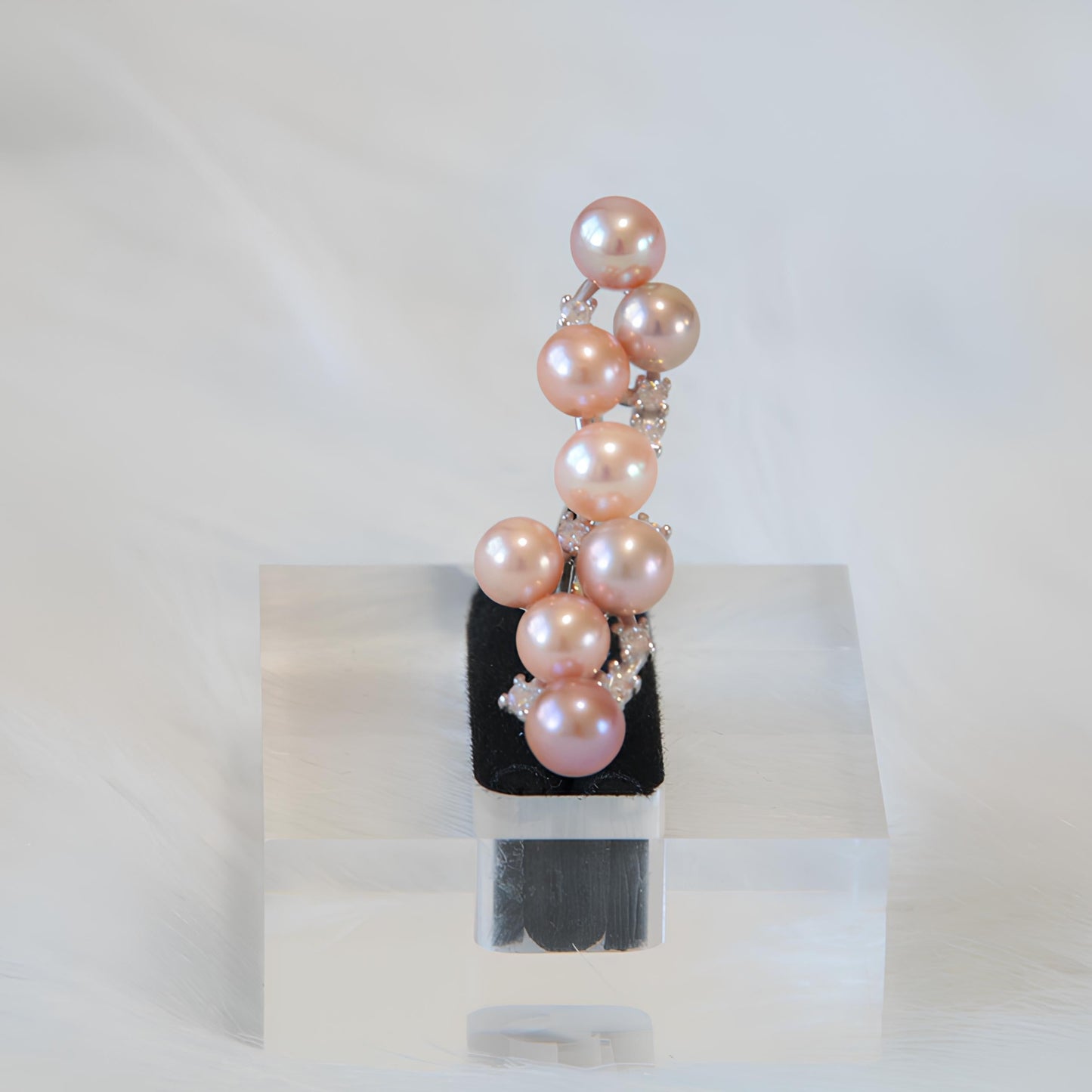 Wave Multi Pearl Ring