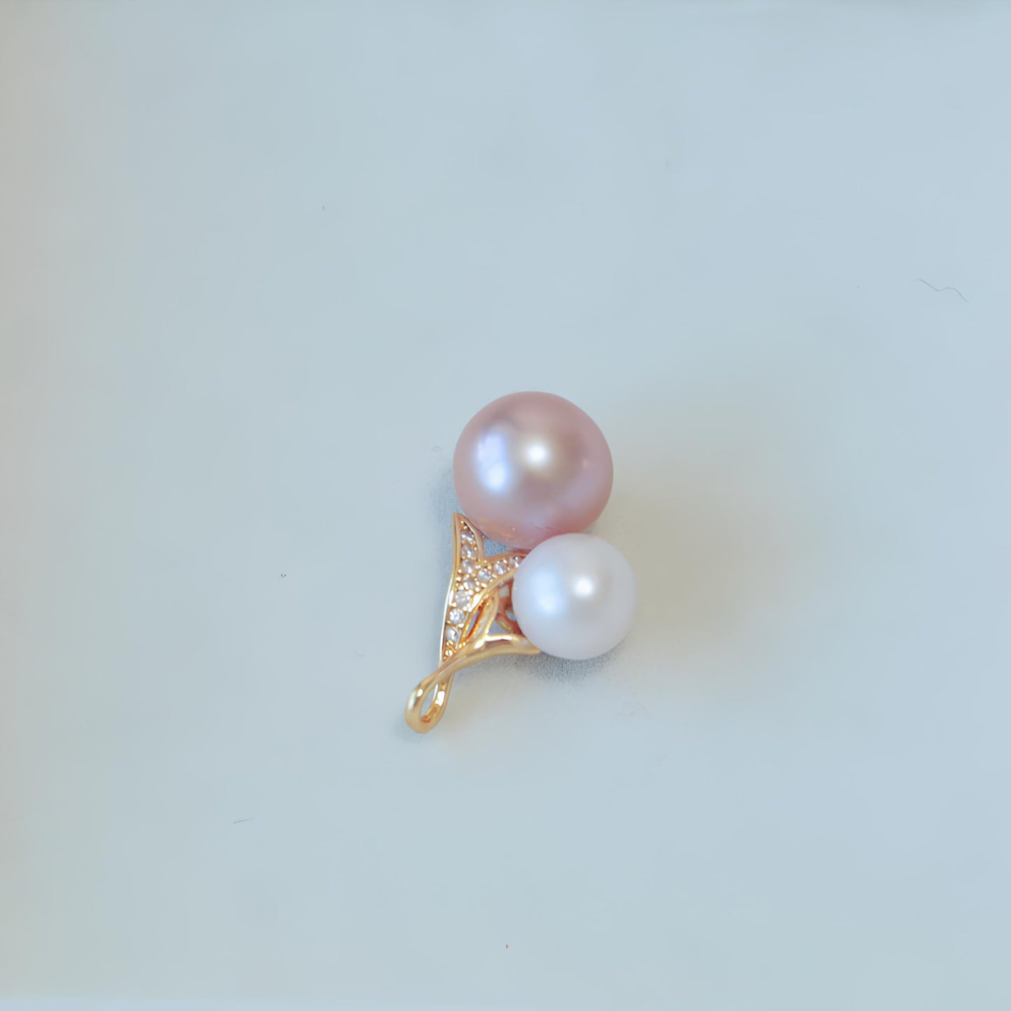 Twisted Pearl Necklace Pendant