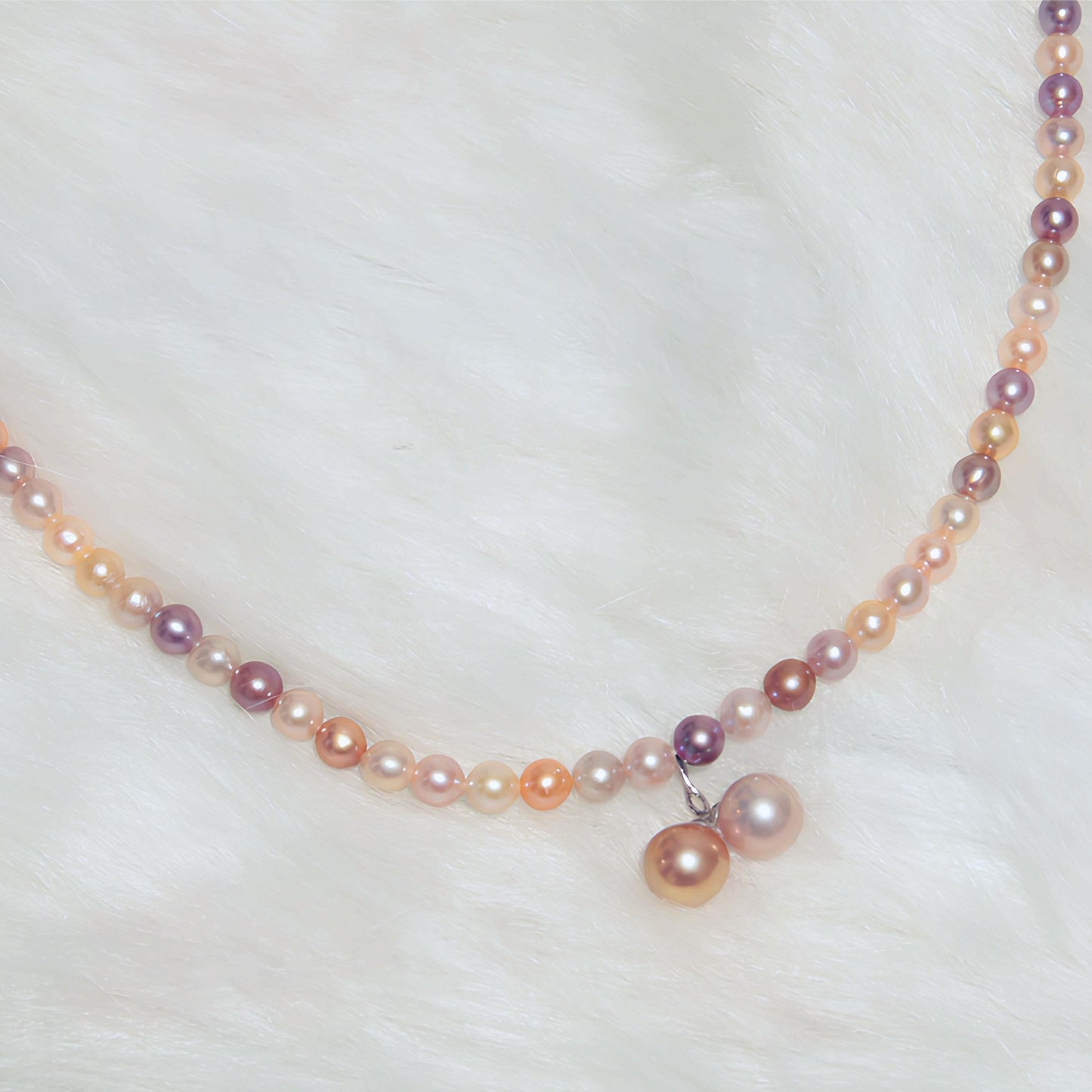 Twin beads twisted pearl necklace pendant