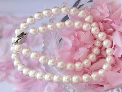 White Artificial Pearls Necklace