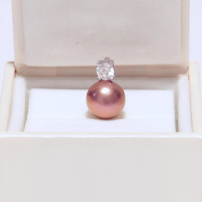 Princess pearl pendant