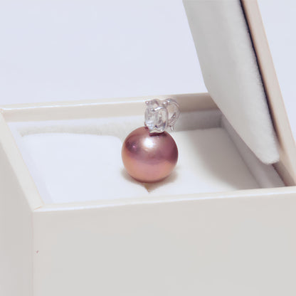 Princess pearl pendant