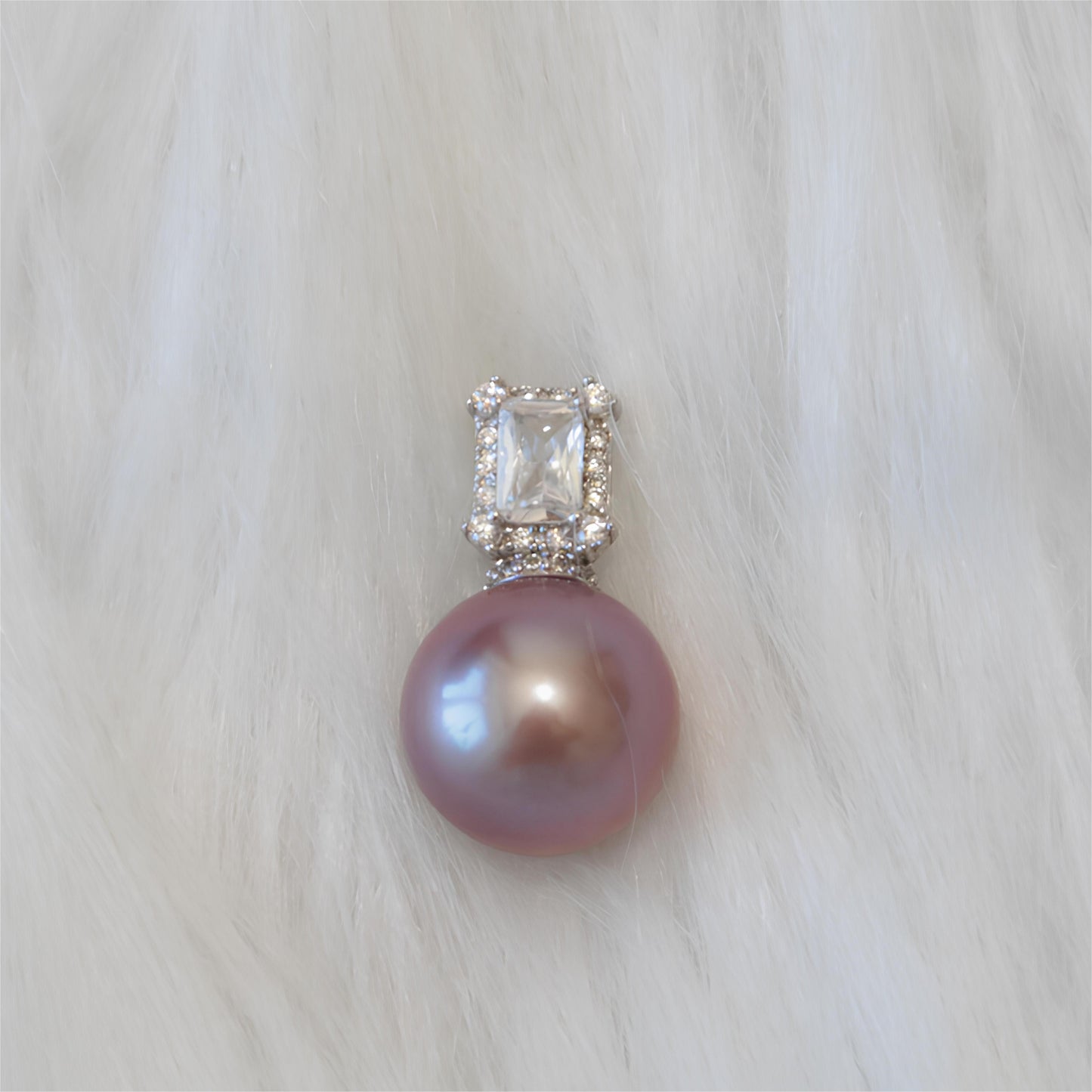 Square Diamond Pearl Pendant