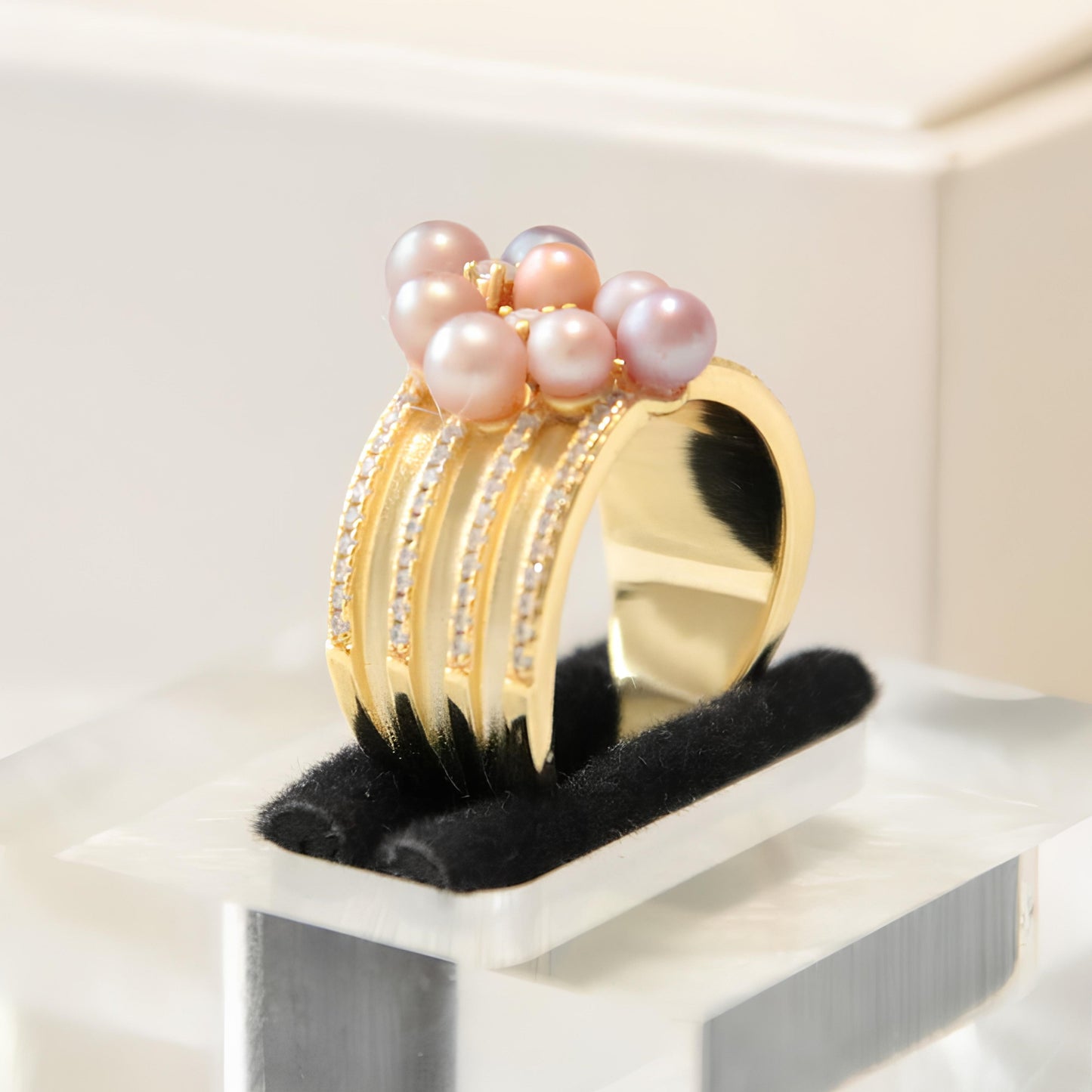 Wide-rimmed Colourful Pearl Ring