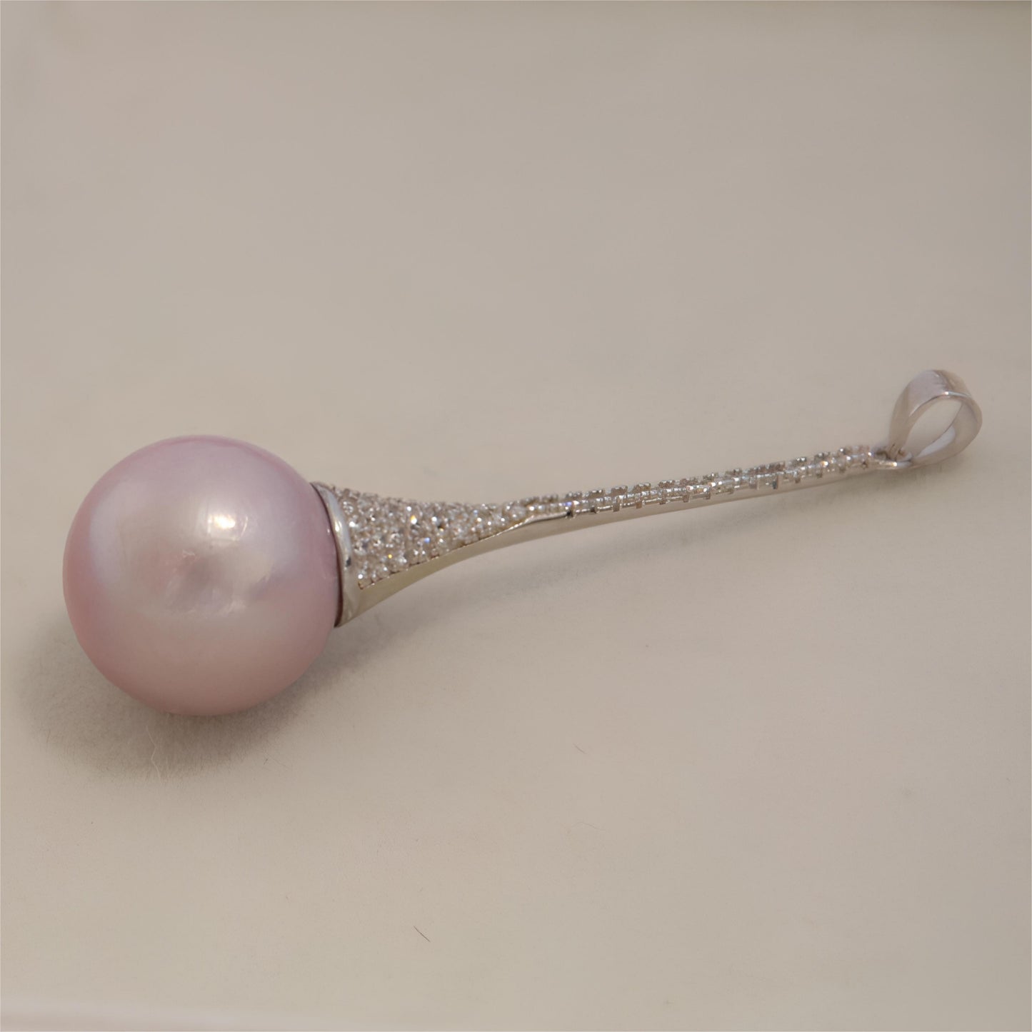 Glamorous Pagoda Pearl Pendant