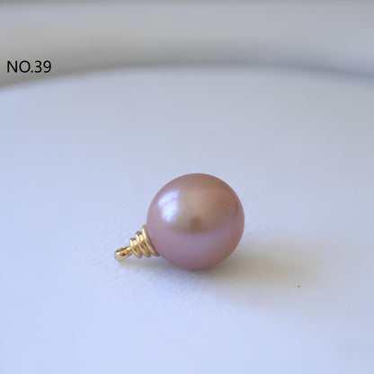 Light bulb natural pearl pendant