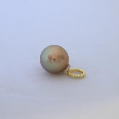 Rainbow natural pearl pendant