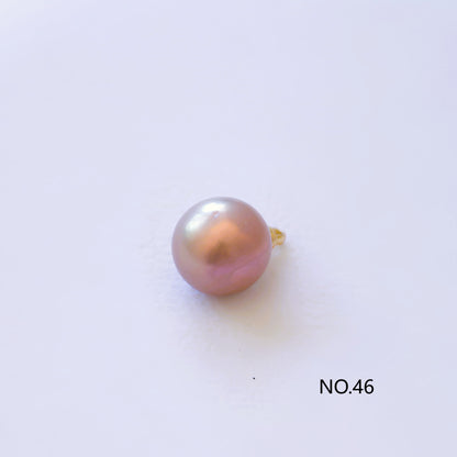 Light bulb natural pearl pendant