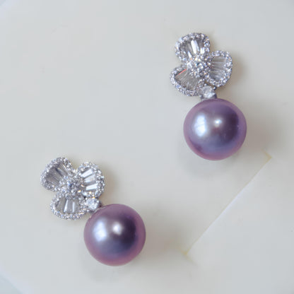 Lucky Clover Pearl Earrings