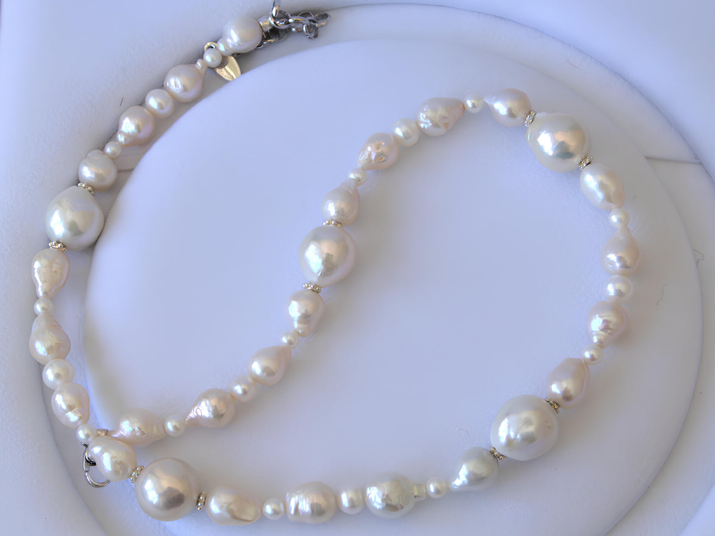 White Cold Blue Pearls Mix Necklace