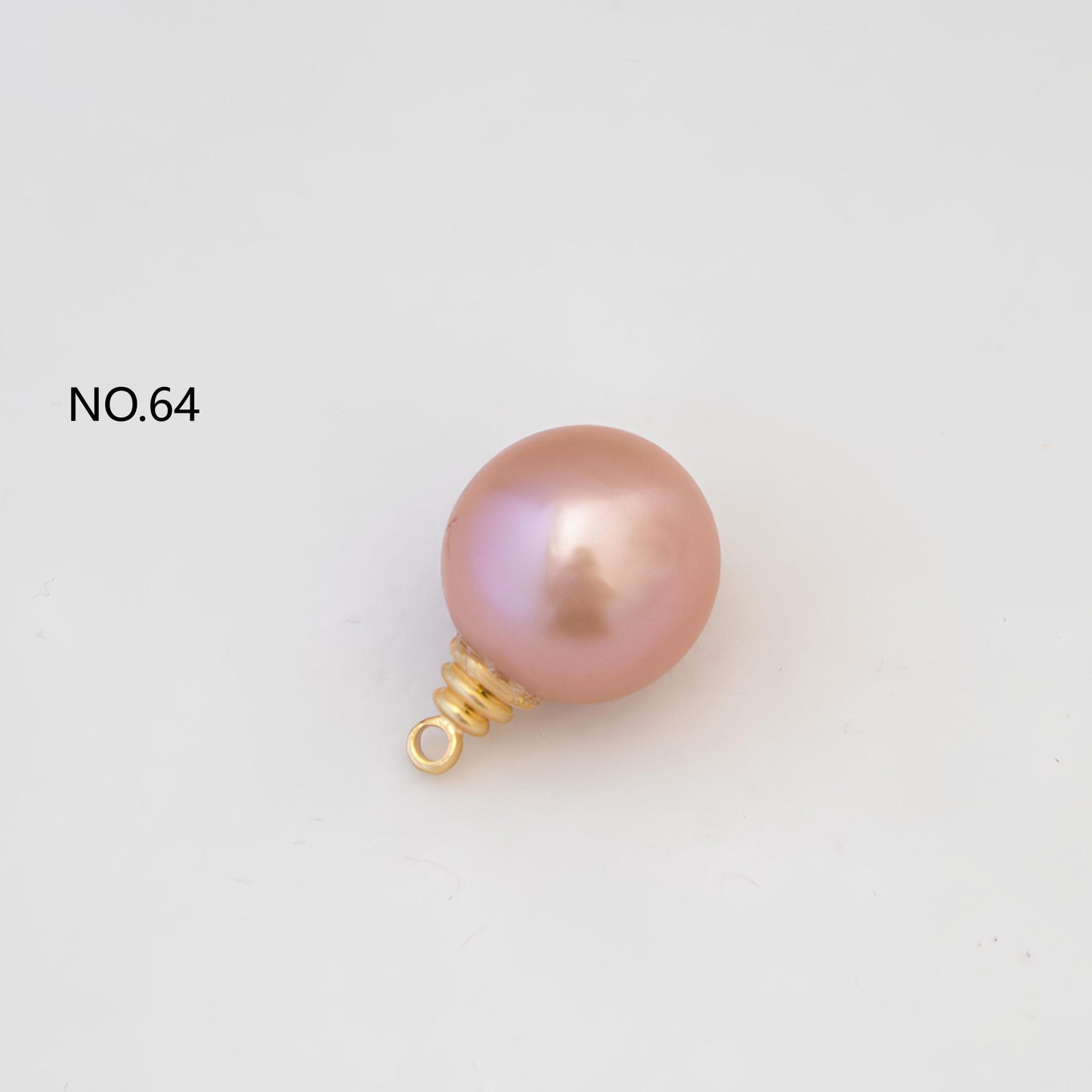 Light bulb natural pearl pendant