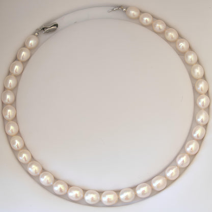 White Oval Pearls Necklace