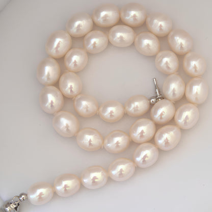 White Oval Pearls Necklace