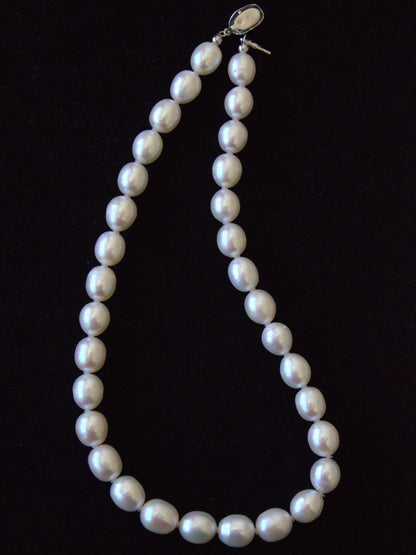 White Oval Pearls Necklace