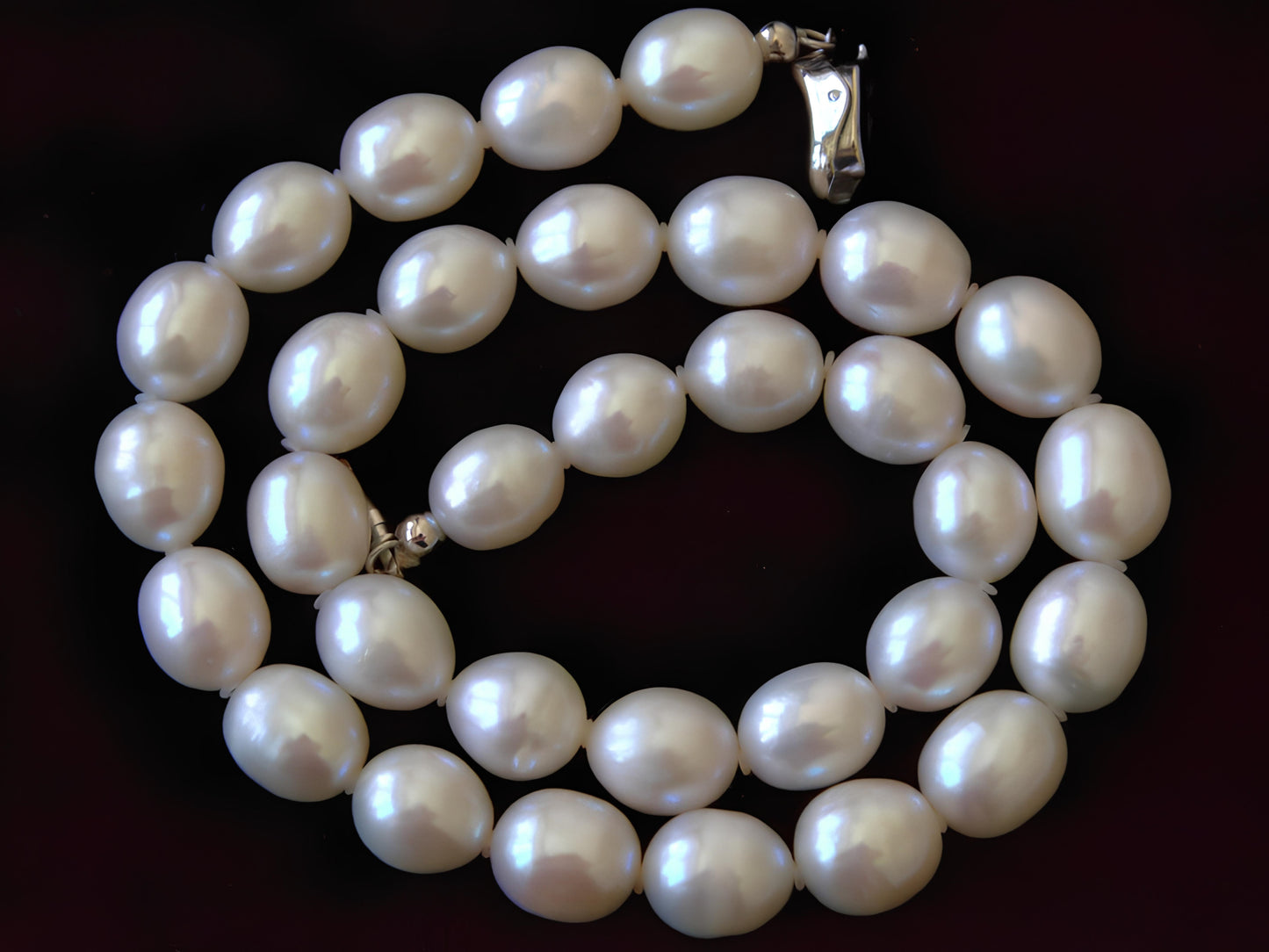 White Oval Pearls Necklace