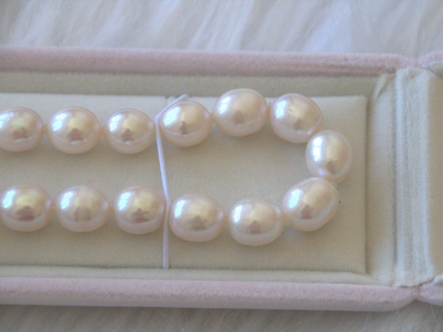 White Oval Pearls Necklace