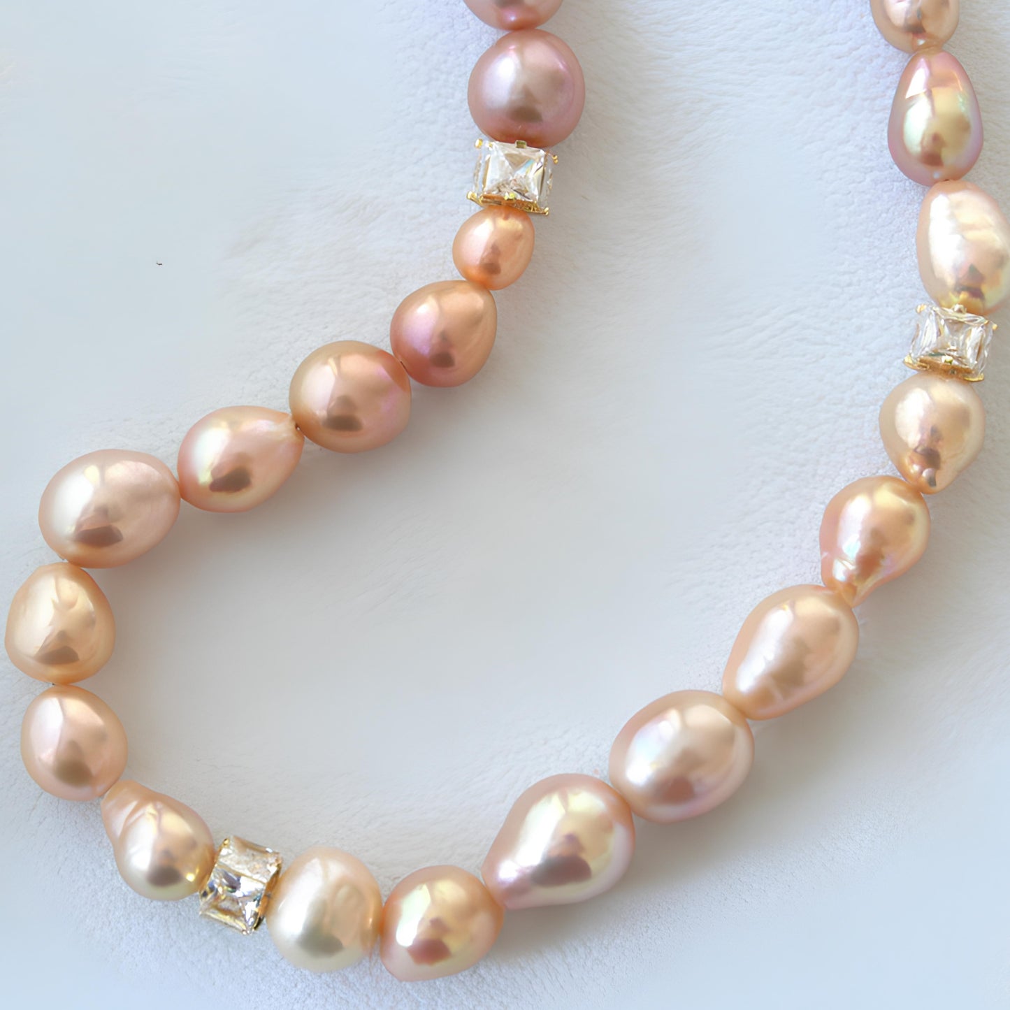 Gold Raindrop Pearl Necklace