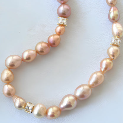 Gold Raindrop Pearl Necklace