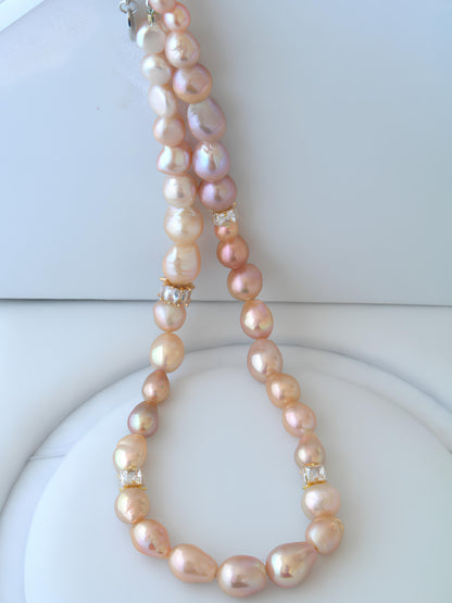 Gold Raindrop Pearl Necklace