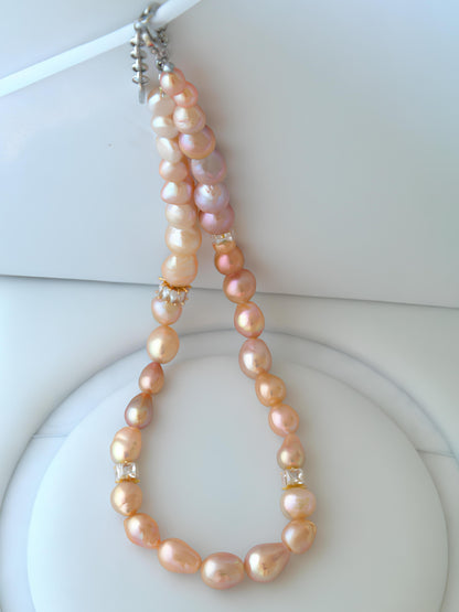 Gold Raindrop Pearl Necklace