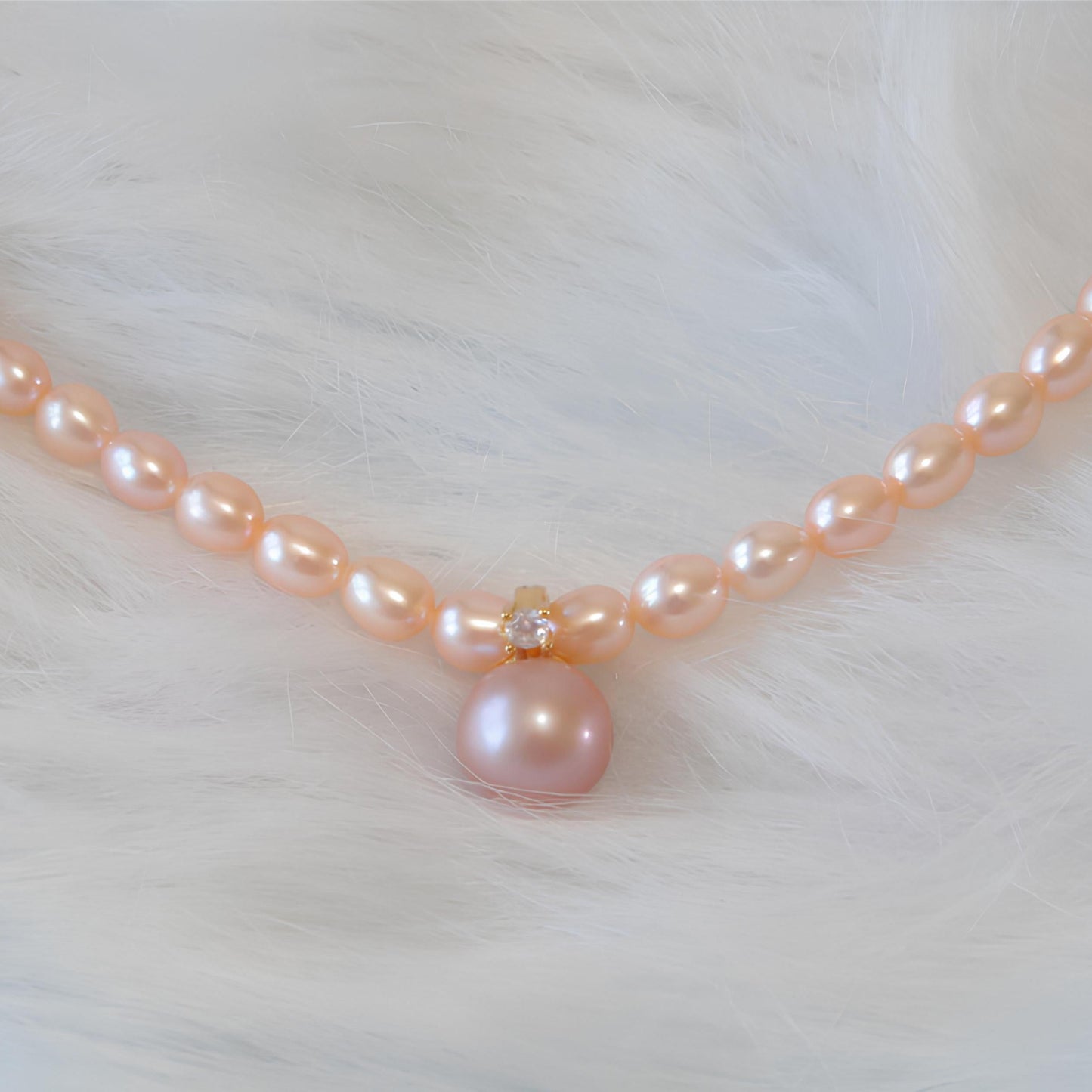 Princess pearl pendant